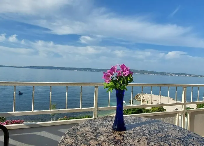 Apartman Ll S Pogledom I Izmedu Splita I Trogira Su Kastela Dalmacija Hrvatska