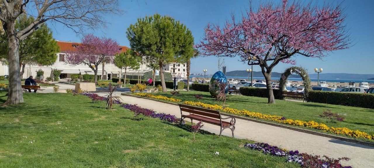 Apartment Ll S Pogledom I Izmedu Splita I Trogira Su Dalmacija Hrvatska