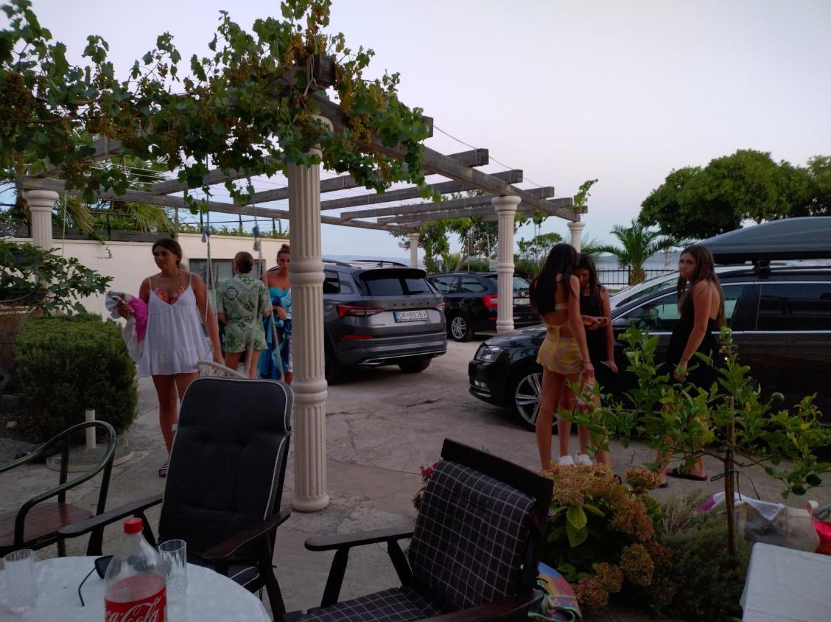 Ll S Pogledom I Izmedu Splita I Trogira Su Dalmacija Hrvatska Kastela